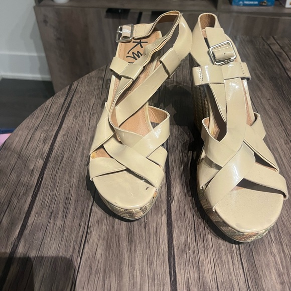 K&M Nude wedges - Picture 2 of 5